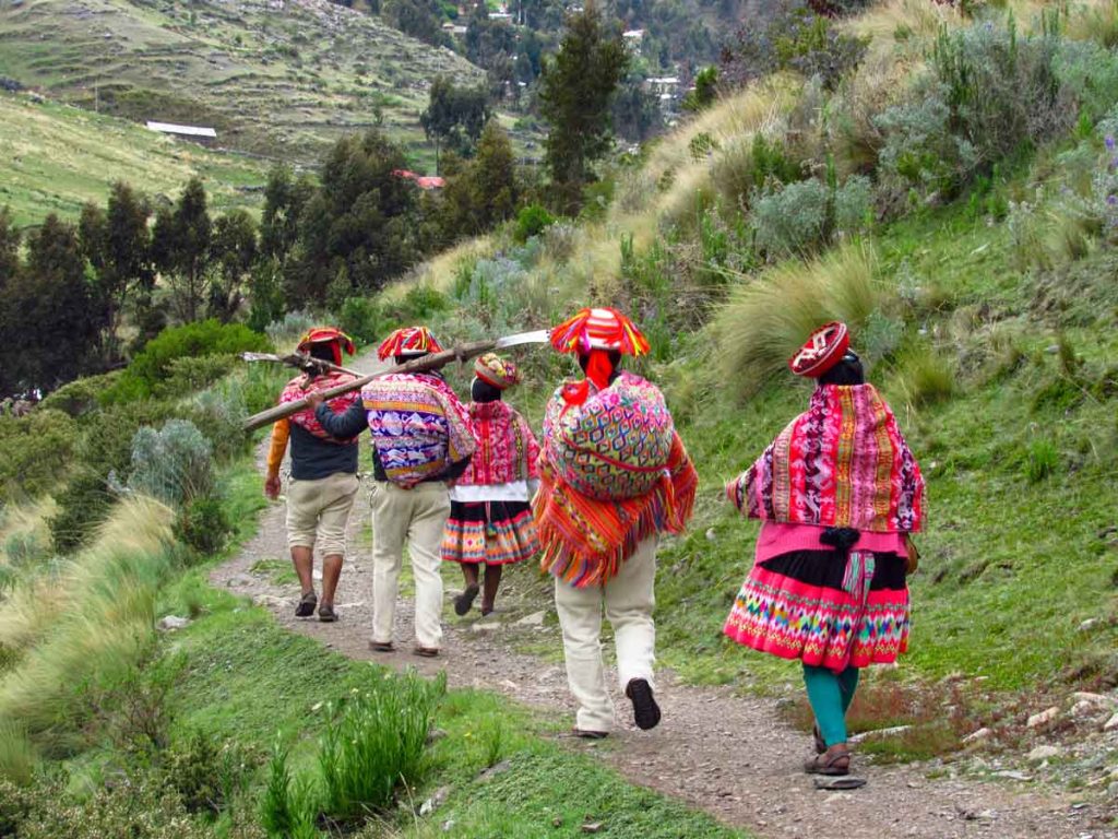 Volunteer and share culture in the Andes