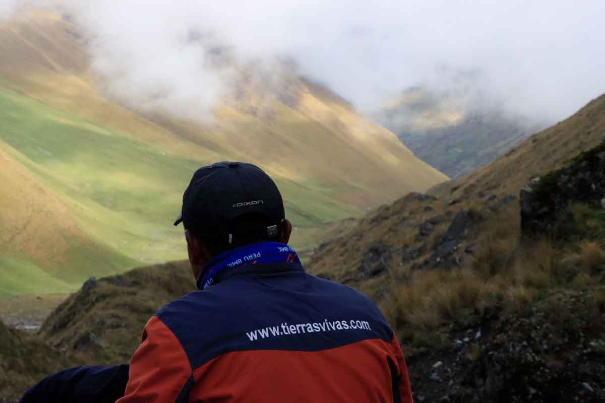 Tierras Vivas trail cleanup initiative